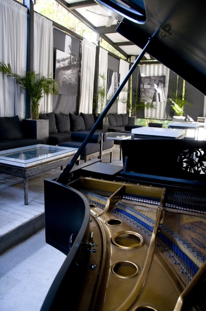 Informbiro-Philharmonic-club-KDA