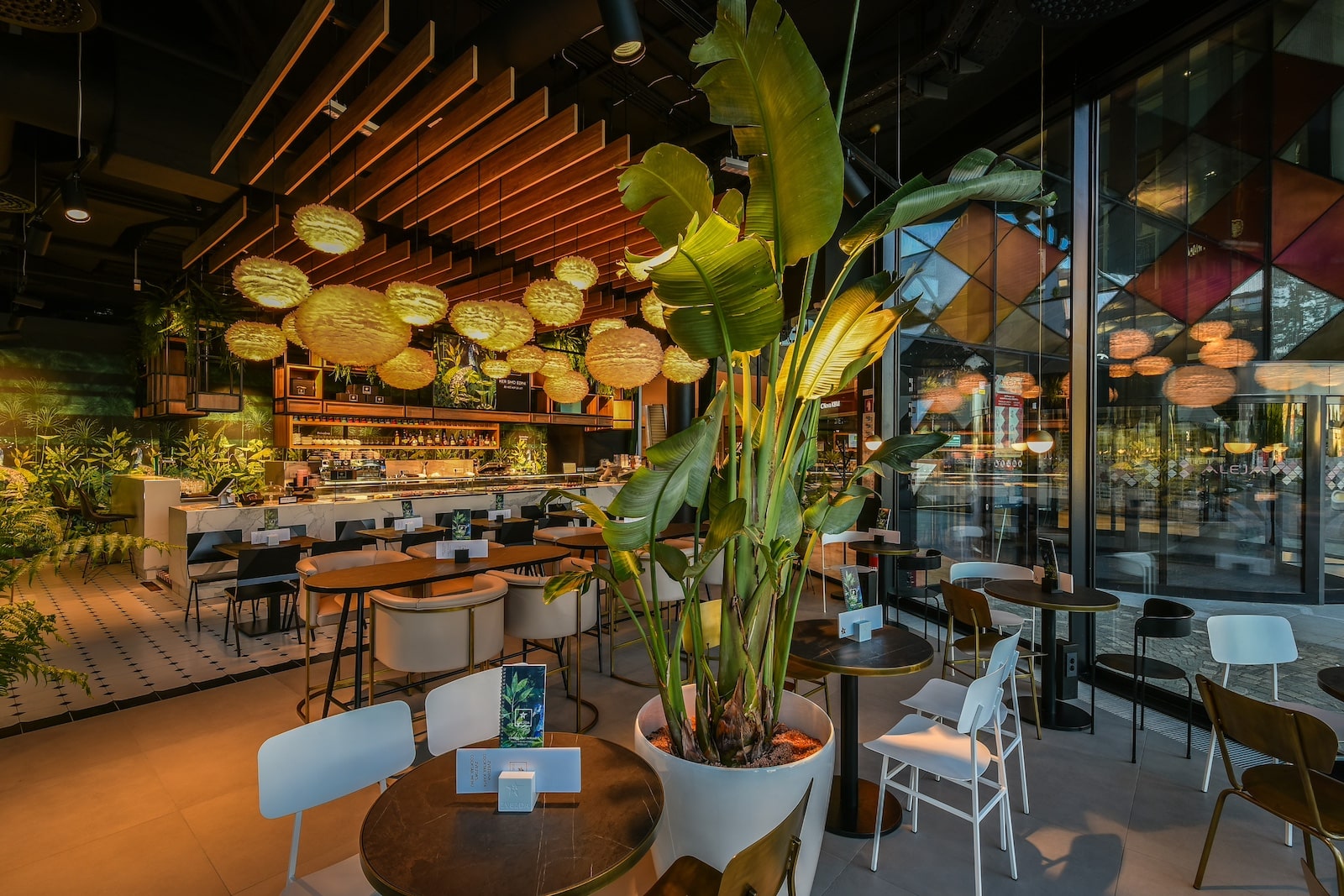 KDA kavarna zvezda aleja