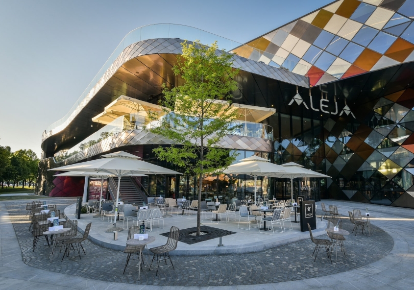 KDA kavarna zvezda aleja