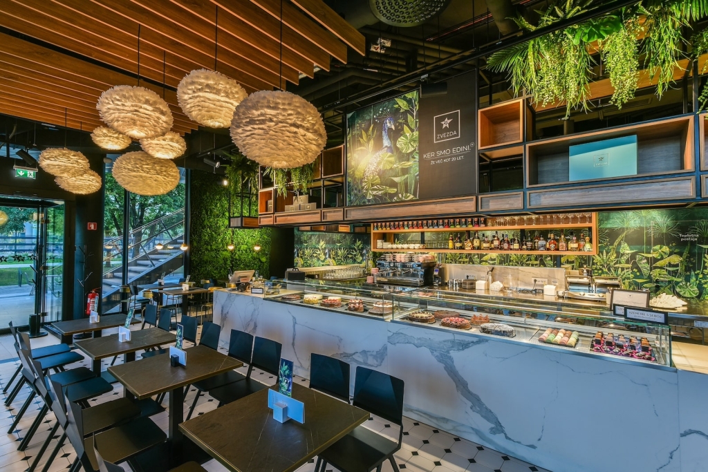 KDA kavarna zvezda aleja